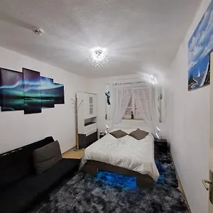  Privatunterkunft Convenient